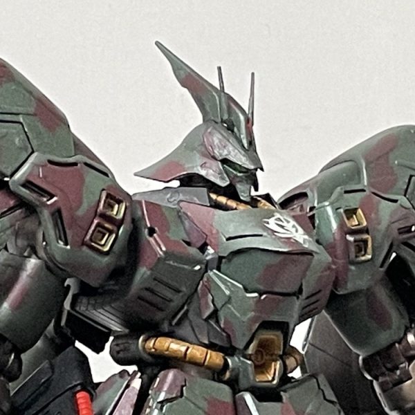 新訳ジオンの再興MG先行試作型サザビークルツ大尉専用機