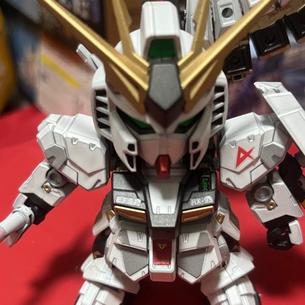 BB戦士　νガンダム