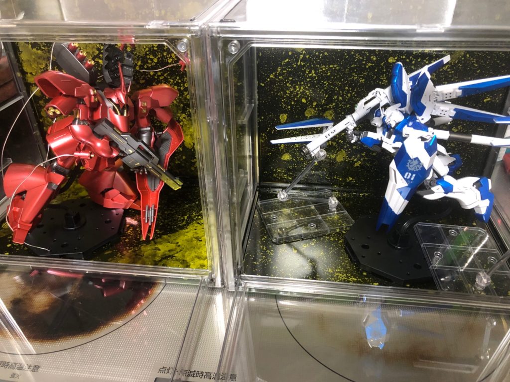 ナイチンゲール持ってないのでサザビーと並べてみました