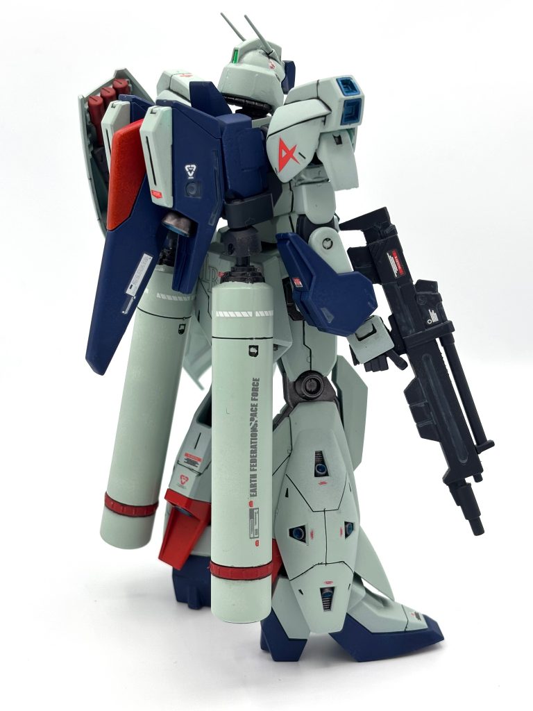 プロペラントタンクの接合部はΖガンダムのボディと別売りのオプションパーツセットの部品を使用。