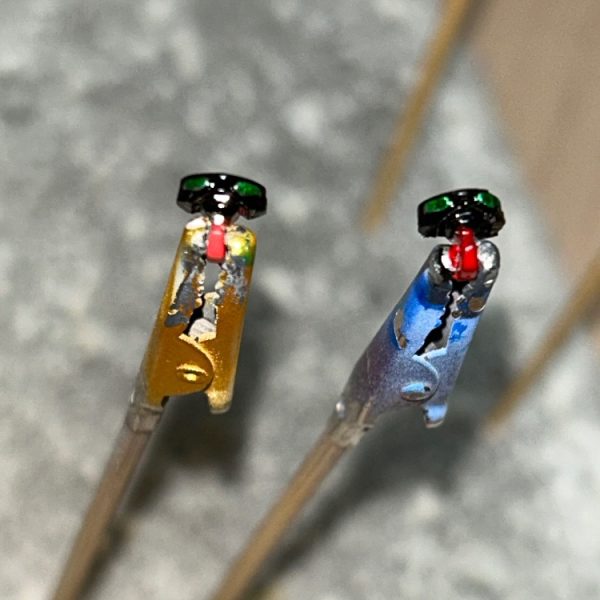レジン複製後の塗り分けです。左がオリジナル、右がレジン複製です🫡思ってた以上に綺麗にコピーできていたのでデュアルアイも塗り分けが楽でした。複製した理由は本upにて(gandam-hand1)