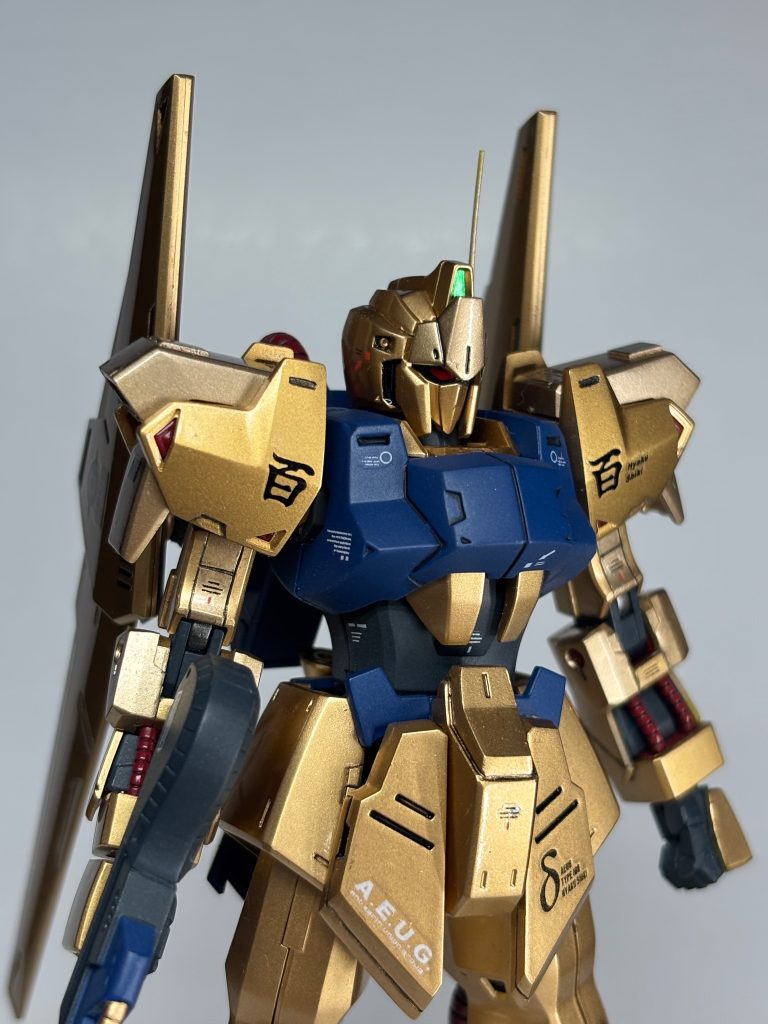 ゴールド部分はミスターカラーのゴールドと、少しシルバーを混ぜたゴールドの2種類で塗りました。
