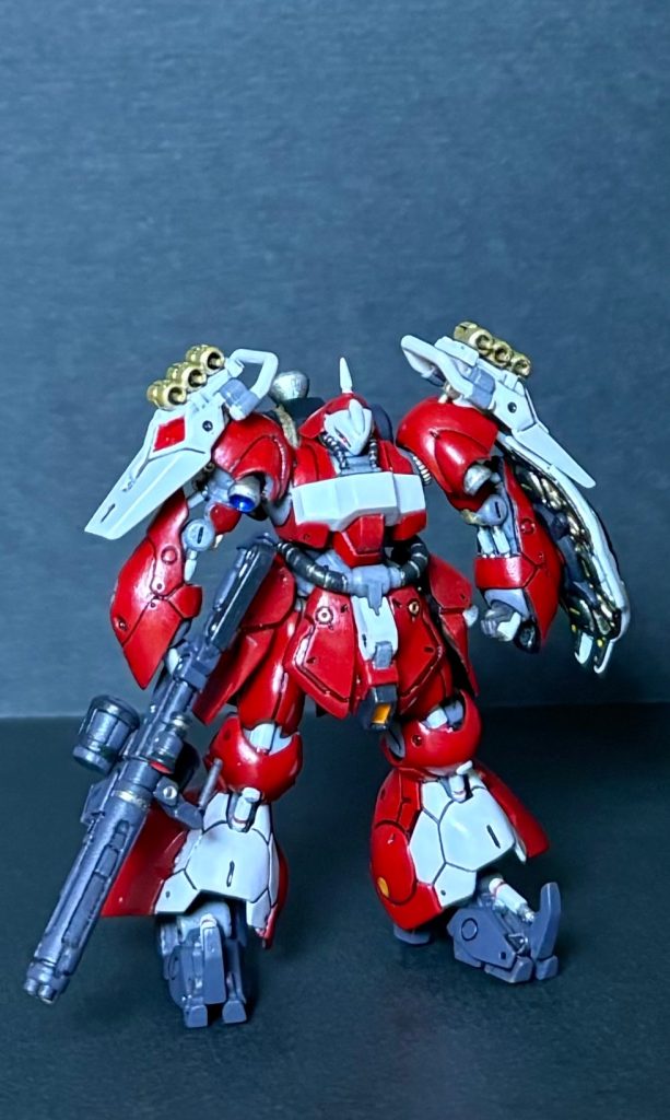 合わせ目は完全に消せたと思います(zaku-kao8)ボーさんのヤスリセットが大活躍しました(zaku-kao8)日本橋の主の如く、色んな売り場のクセなんかも含めて色々案内していただきました(zaku-kao8)乾杯ビールを飲んだ瞬間のシワシワになった目尻がカワイイお兄ちゃんでした(zaku-kao8)ザク愛が溢れ噴き出してて、『売り場にザクを置いていくのは失礼だ』って購入されてました(zaku-kao4)