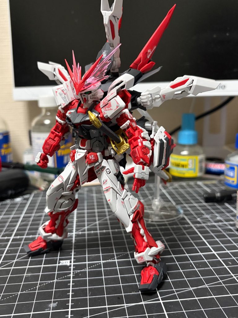 ガンダムアストレイレッドドラゴン–2枚目/制作者：BERLIOZ
