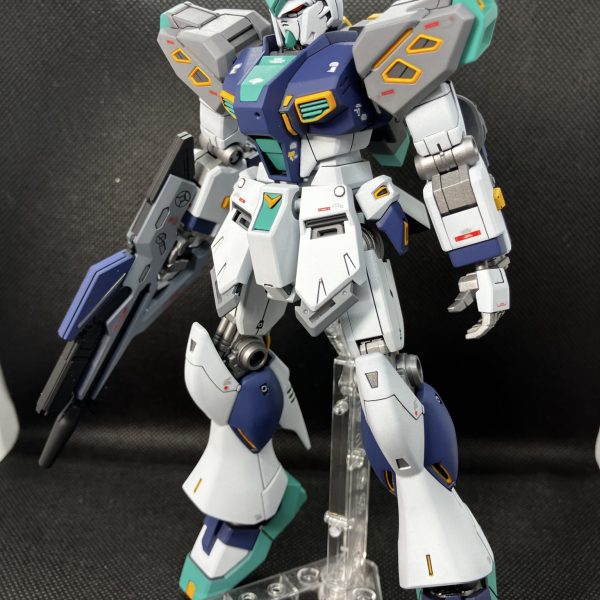 量産ニュー完成です。アリュゼウスユニットの脚部装甲も完成しました。引き続き制作していきますので、お暇があったら見に来てください！よろしくお願いします。（4枚目）