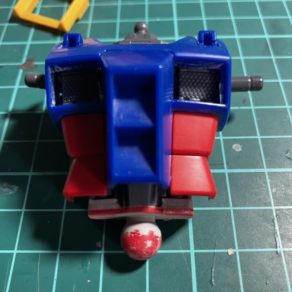皆様こんばんは。只今　仮組みしておりました！MGのパーフェクトガンダムのレビューなど見て、足に難がある感じがしていたので、腰下を全取っ替えですw仮組みして気付いてしまいましたが、旧キットとは思えないカッコ良さがありますね。ヤバいAmazonで武器ポチりそうです。また、塗装で化ける予感がします。良い方に化けるように作業してまいります！また、時間があったら見に来てください。よろしくお願いいたします。&nbsp;（2枚目）