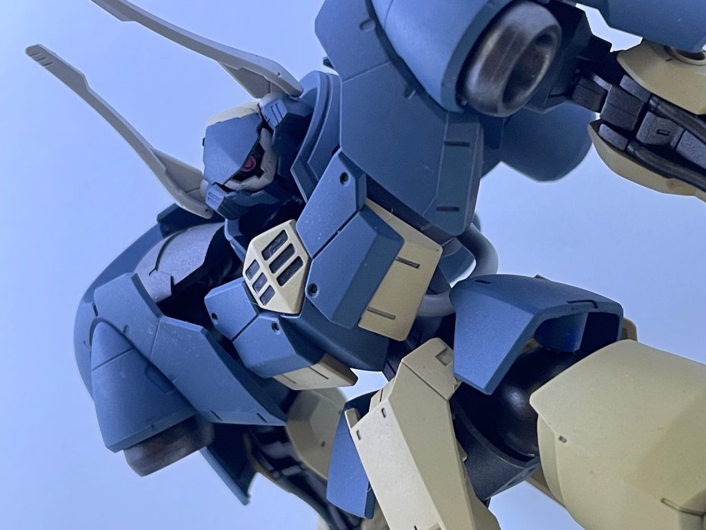 目のところはメタリックピンクで塗り分けしました。