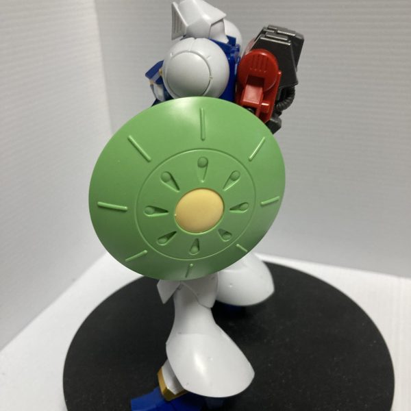 今回は、高機動型ギャン。って、コンセプトで型を作り始めました😊バックパックにドラッツェ改のパーツミキシングしてゲルググ ウェルテクスっぽいイメージを目指します✨（3枚目）