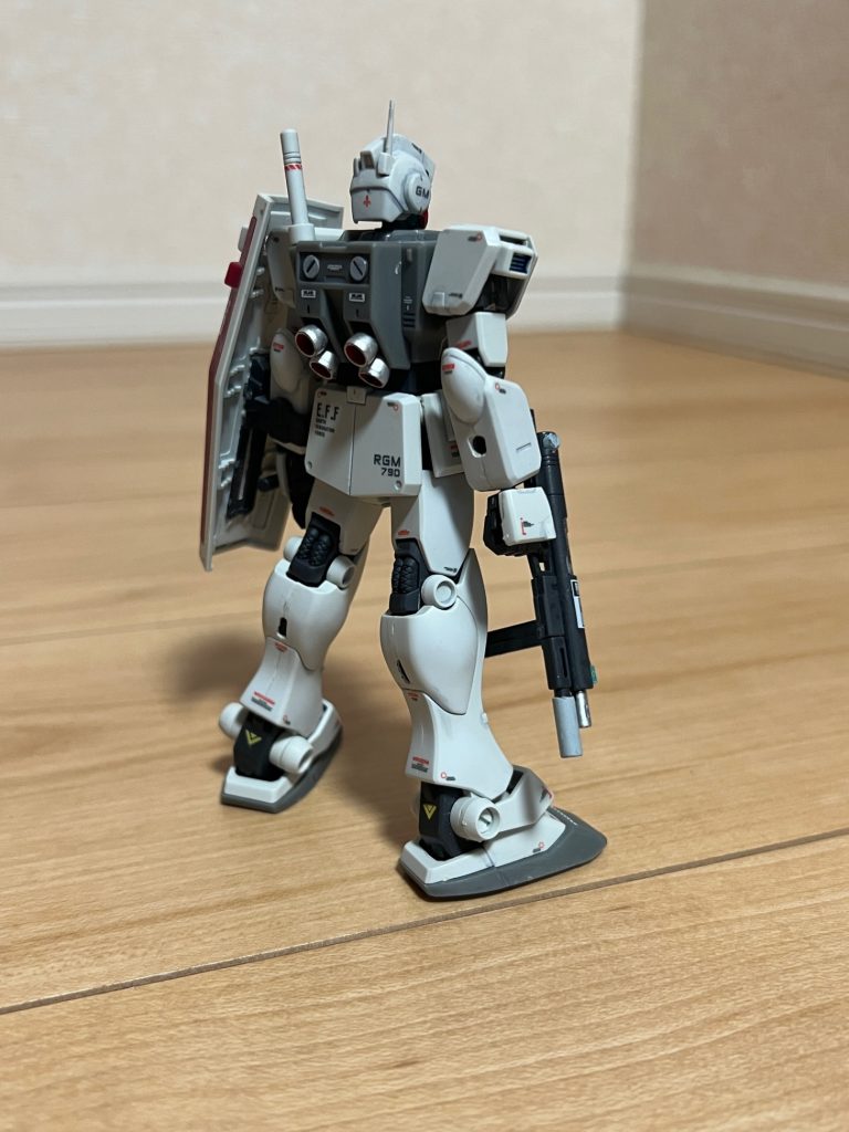 今回のテーマは、寒いところで働いてそうな感じ(色相)です。無塗装ですが、墨入れなどで寒さを表現できたかなと思いました。
