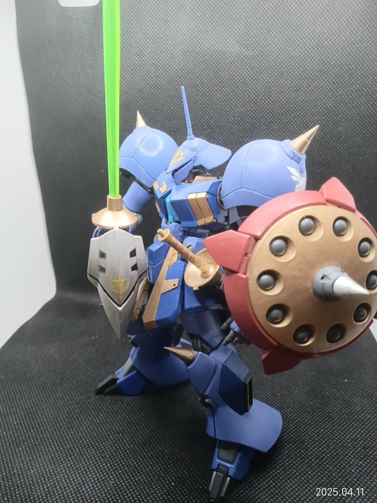 騎士っぽいポーズで