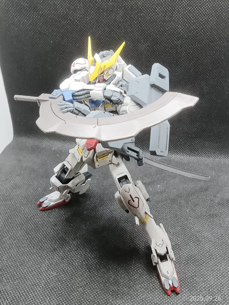 前腕の武器をセットアップしてからの……