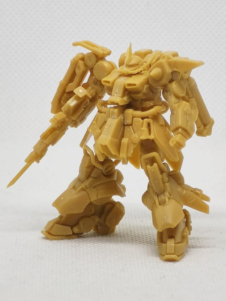 素組状態。ザクⅡに比べてすごいマッチョになってますね。