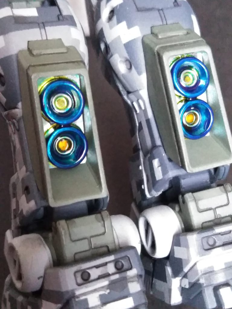 ヒートグラデーション(金属の焼け色)に挑戦してみましたが、仕上がりはイマイチでした。。。