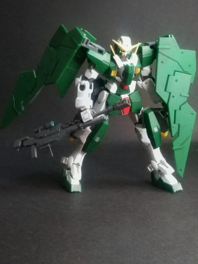 ソンなコンなで 😋｢機動戦士 ガンダム 00｣に登場する『狙い撃つゼっ❗』で有名？な 🧐｢初代ロックオン・ストラトス｣がパイロットを勤める｢ガンダム デュナメス｣にリビルドを実行です 😌