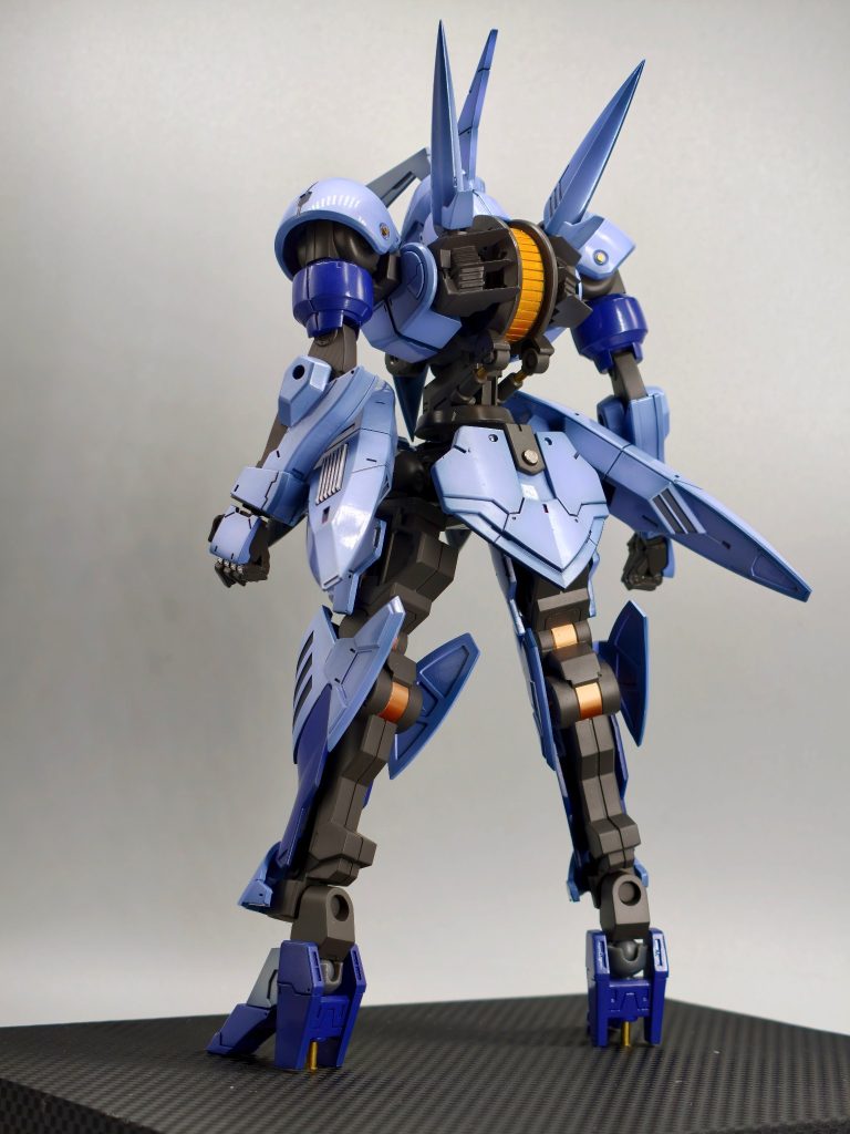 ■武装なし状態（リヤ）・（腕と脇腹もそうですが）白色の動力パイプの再現が展示の時間までに間に合わず断念しています・アップデートするチャンスがあれば是非追加したいです！