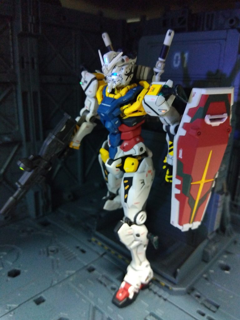 白いガンダム–7枚目/制作者：n.delta