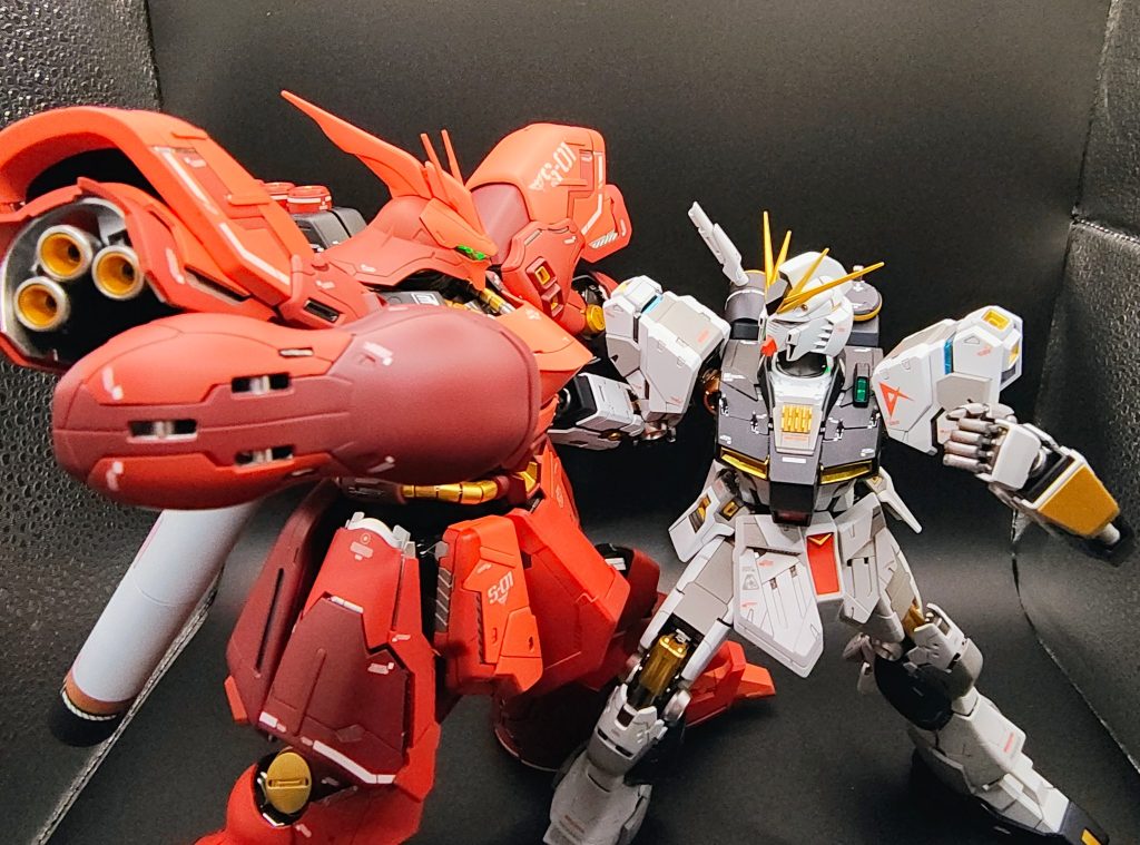 今回のνガンダムは、先日作成したサザビーと殴り合い宇宙やってみたくて作ったまであります。背景まで作れればよかったんですが、そこまでの実力は今はまだないのでいずれ…&nbsp;ファンネル・バズーカのポロリ対策が不十分だったのと、デカールのシルバリングが今後の課題です。このキット、実はもう一体積んでいるので技術力が向上したら再度挑戦します👍ご覧いただき、どうもありがとうございました。
