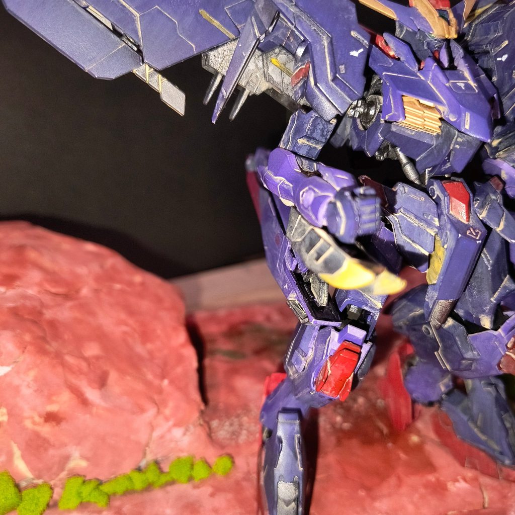 クロー！(zaku-kao8)近づくものは皆傷つける、思春期みたいだね！