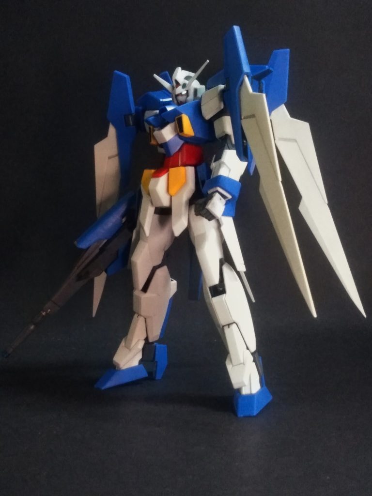 何時もの中古屋さんより550円で身請けしてきたコノ子😋機動戦士 ガンダム AGEの第二部アセム編における主役ガンダムです😆尚⤵️武装類全部が欠品でした😭