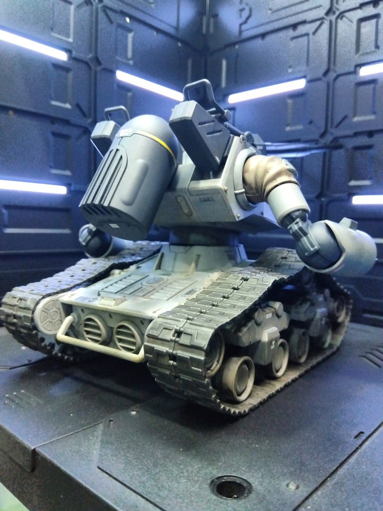 砲身、機関砲などはリトルアーモリーカラーのガンブルーを使っています。色調が気に入ってこのところ武装類はこれで塗装してます。