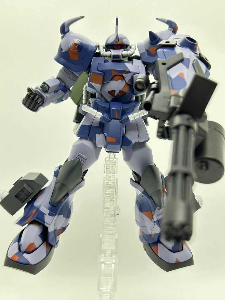 パラシュートパックはEz-8から拝借して、逆噴射ユニットは前回アマノウズメでスクラッチしたもののサイズが合わずにボツとなったバックパックを流用し、ネオジム磁石で取り付けてます。