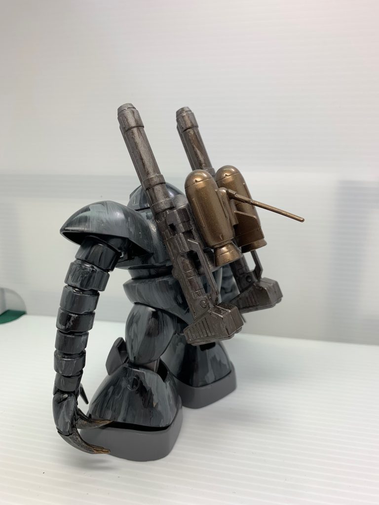 ハイゴッグ用のジェットパックを装着させました。