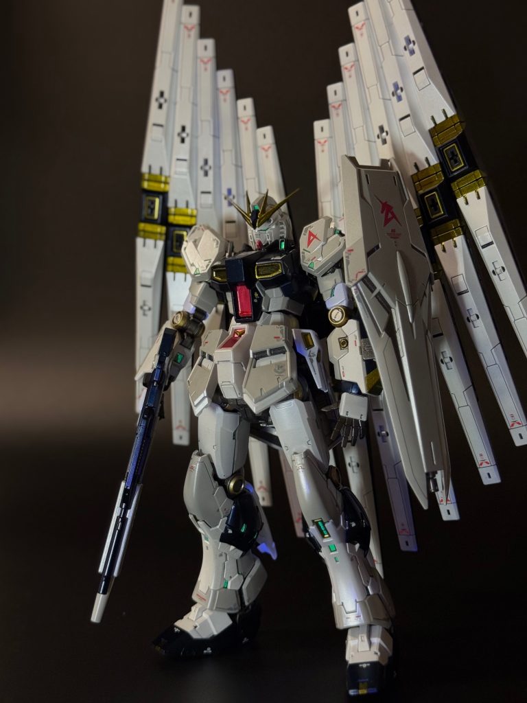 νガンダム ダブルフィンファンネル