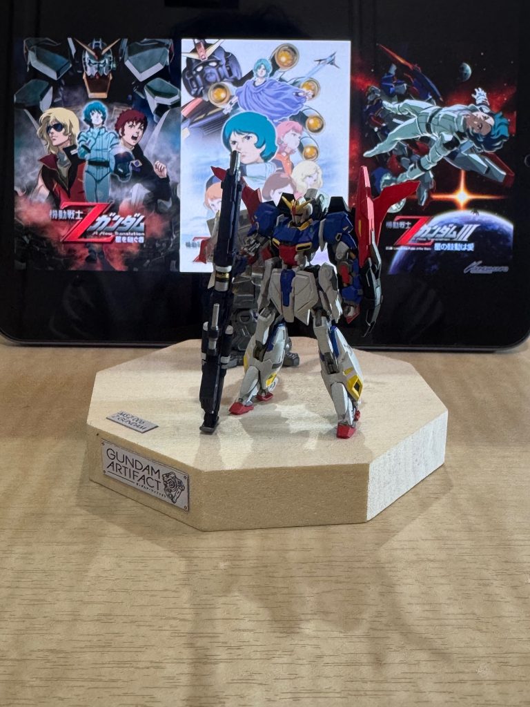 本日で出張も終わりなので4体目に作ってたリガズィと同時で頼まれていたZガンダムも完成です。塗り分け大変でした…