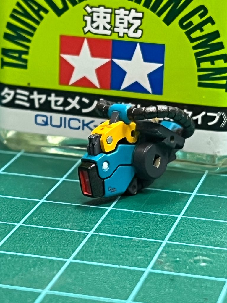 丸いモールドに塗装ではなく自作で◯◯仕込んで見ました。ワンパーツで施工し難いとこは別パーツにしてシイタケディテールに！目立つとこのディテールを丁寧に作ればめっちゃ良くなりますね！