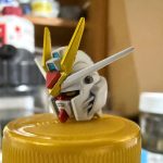 RG版でスリット部にチラッと見えるゴールド塗装に挑戦。関節部は黒サフ→スターブラ[…]