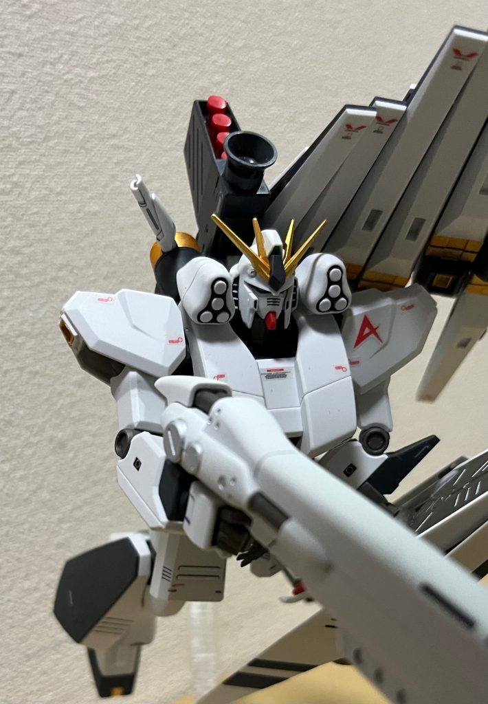 νガンダムは、やっぱりカッコいいMS。HWS装備もνガンダムの魅力のひとつだと思う。&nbsp;