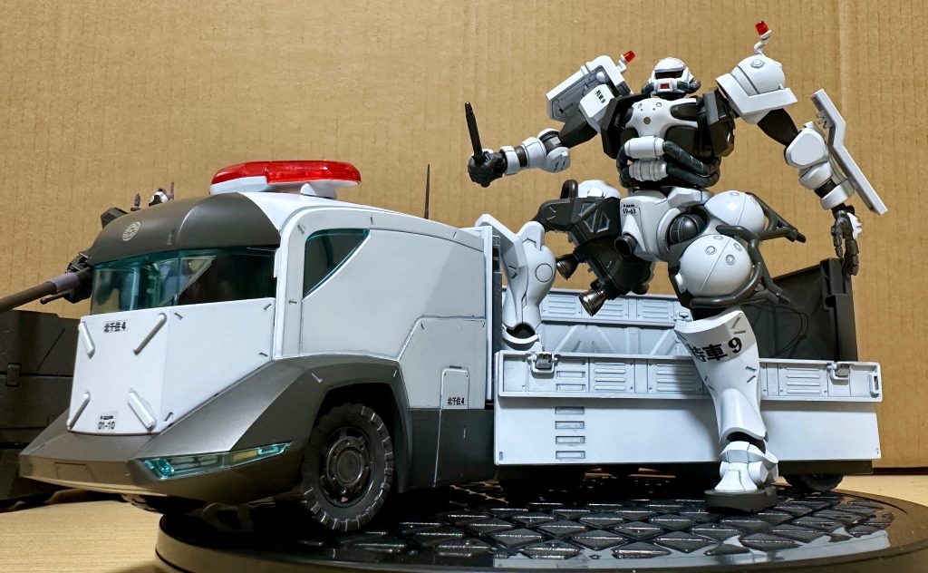 パトレ○バー！？ いいえ、ポリスザクです？！(軍警ザク（2025）)–3枚目/制作者：MTR55