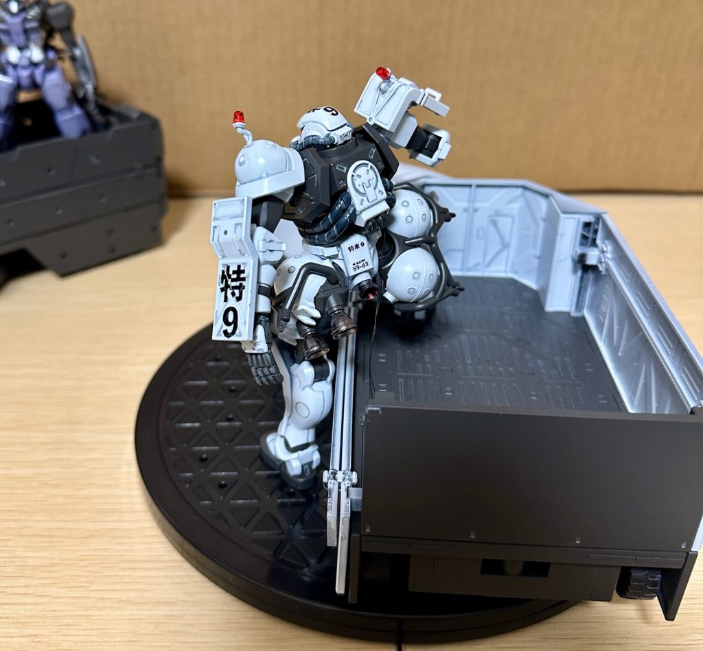 パトレ○バー！？ いいえ、ポリスザクです？！(軍警ザク（2025）)–4枚目/制作者：MTR55