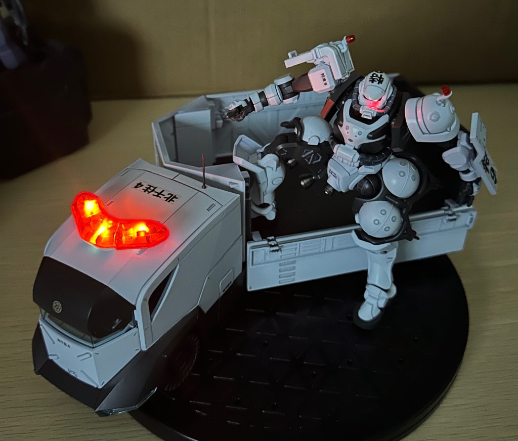 パトレ○バー！？ いいえ、ポリスザクです？！(軍警ザク（2025）)–9枚目/制作者：MTR55