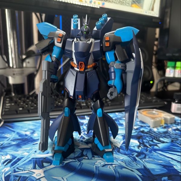 No.004 サザビー星街すいせいカラー