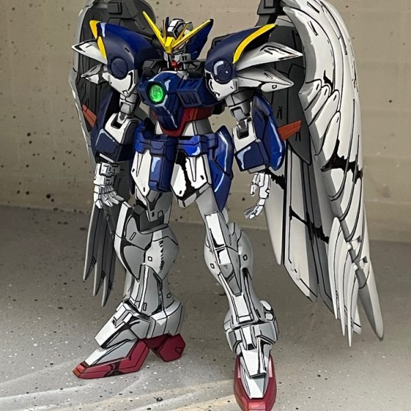旧キット1/100ウイングガンダムゼロカスタム　イラスト風塗装