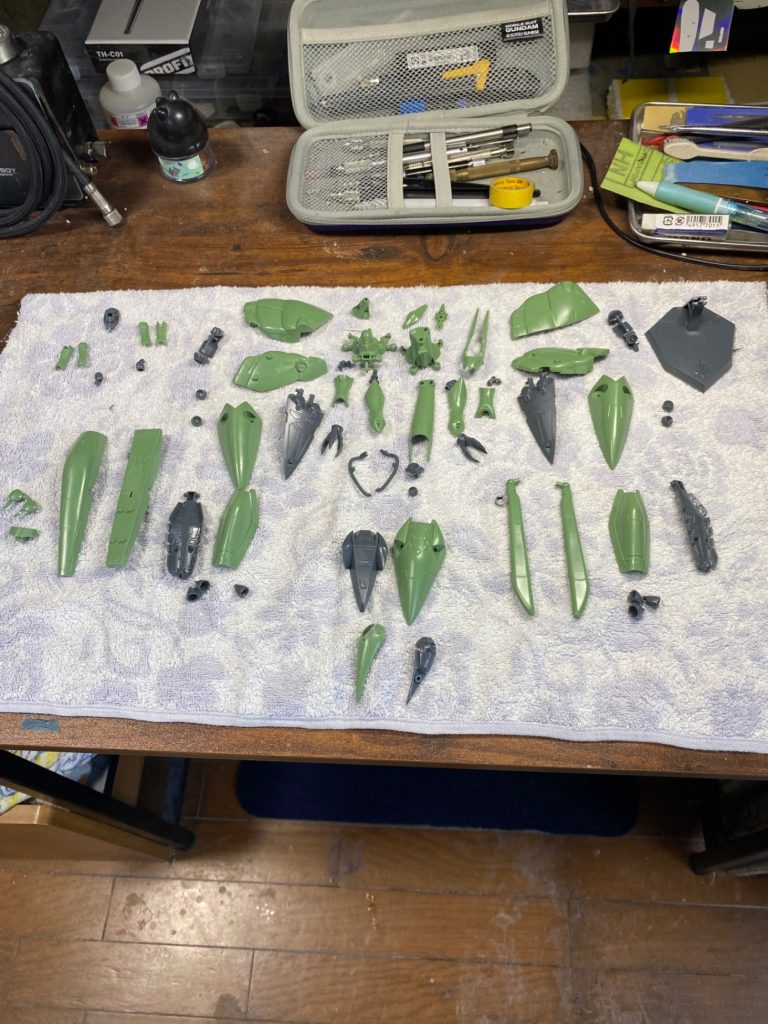 HGメカニクス　シャア専用ノイエジール–4枚目/制作者：丸五ワークス