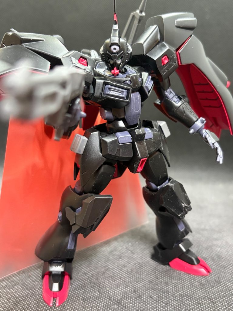 ショットガンは命中率は重視しておらず、ほぼ接近戦に持ち込むための牽制用。