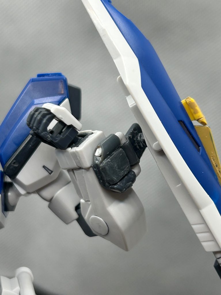 前作ったジョイントは破損してしまった為、ジョイント事態強度上げました。なんかMGデュエルガンダムっぽいデザインになってました。