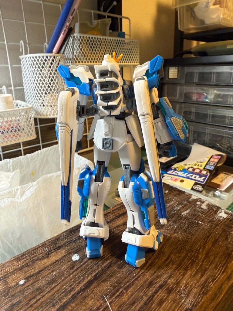 FC91とヘリオスは肩関節が違っていたので、そこの工作だけ少し面倒でした。個人的には宇宙世紀ってことで、コンテストに出させてもらいます。笑良かったらご評価してもらえると嬉しいです。以上です。最後まで有難う御座いました😊