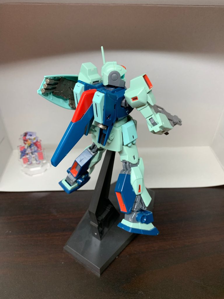 バックパックはネモ側に穴を作り取り外しできるようになってます。