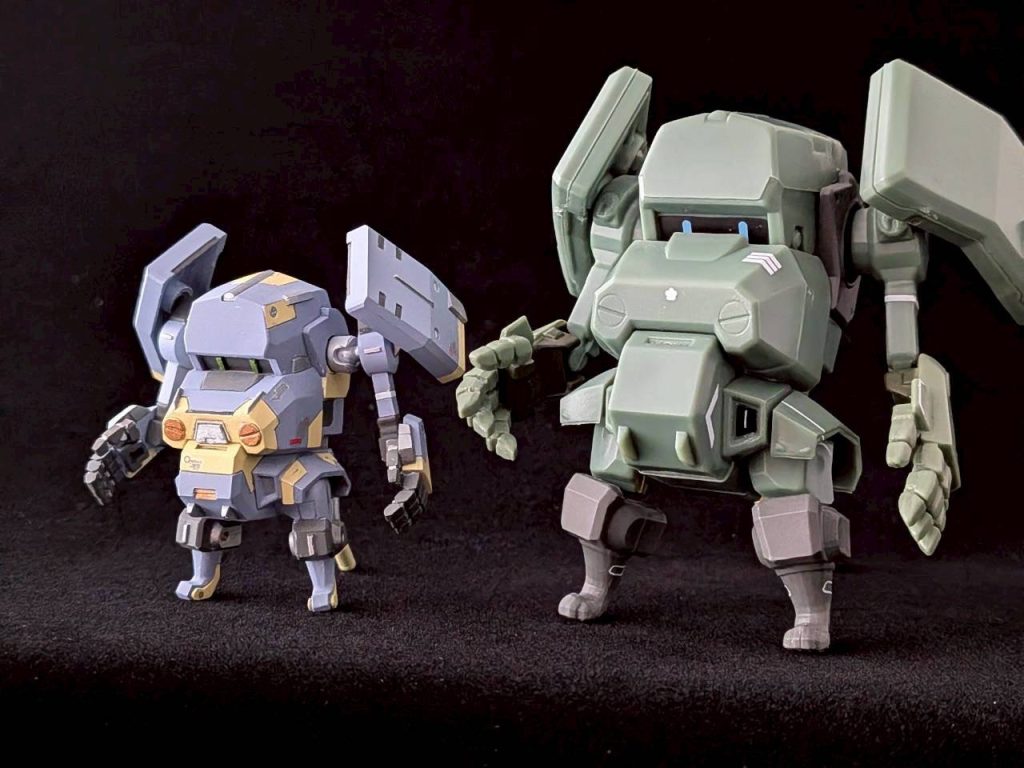 ガチャガチャで発売されていた、なっちんと大きさ比較。ちょいぷら、小さいですね。小さいプラモデルなら短時間で楽にできるだろうと思っていました。が、それは間違った考えだと、思い知らされました。。。小さいなら小さいなりに苦労があるコトが身に沁みて分かりました。あと、小さいプラモデルは写真撮影すると粗が目立つ！それは作製者にとって残酷なコトです。