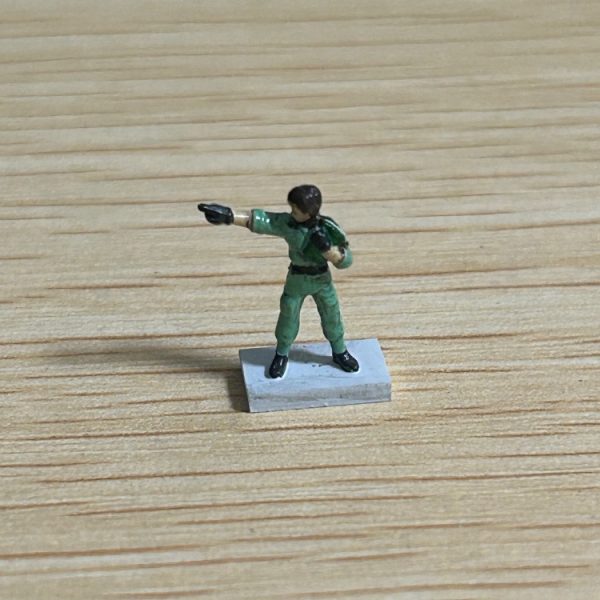 本体づくりも終りが見えてきたので、気分転換に小物をいろいろと作っています。