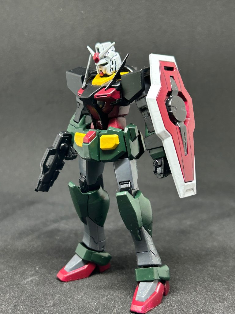 武器装備、盾のカラーはOガンダムにしておくか悩みましたが今回はガンダムに寄せました。