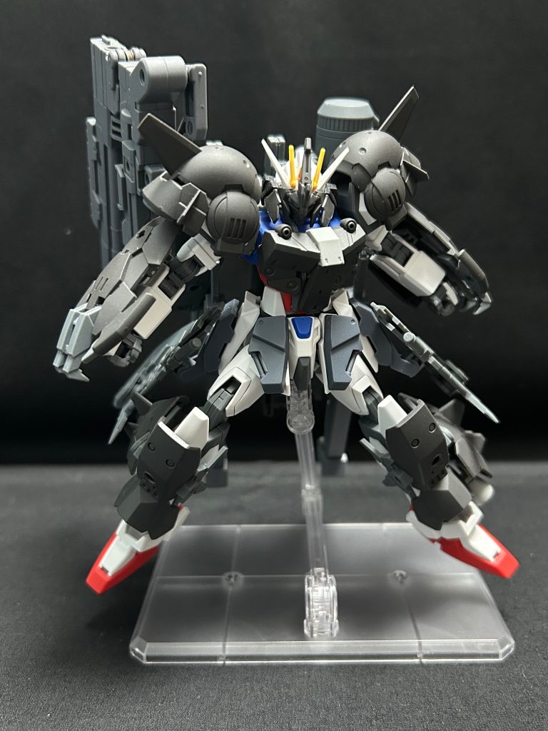 今回の/FAIIは過去制作した/FAの改良点を踏まえて制作しています/FAは装甲があまりパージ出来ず元のストライクに戻すことは難しいかったのですが今回の/FAIIはほぼ素体のストライクに戻るように制作しました&nbsp;磁石とピンバイスは偉大ですね&nbsp;2度目のフルアーマーコンセプトだったので前回の/FAと武装が被らないようにするのが少し難航しました
