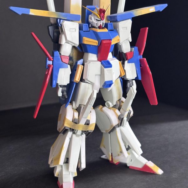MGフルアーマーZZ verカトキにHGUC ZZを寄せて行こうの第10週（〜5/3）です。脚はふくらはぎのパーツ作んないといけないですけど、見た目を変えたい（笑）ので強化型の特徴的な部分を手をつけてます。肩アーマーは10mm延長（なんか分厚いですね）腰の前掛けはツノつけました。バックパックは32mm延長というか上半分をプラ板で作りました。ミサイルポッドのピッチは5mm広げてます。考えなしに切断したので中心線出すのが大変でした。切断は計画的に🤣引き続き粉まみれです。まだまだやることいっぱいあります🤣&nbsp;（3枚目）