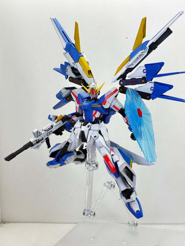 武装　ビームライフル、ビームシールド、ジュベルトゲベール（オプションパーツ）になります。