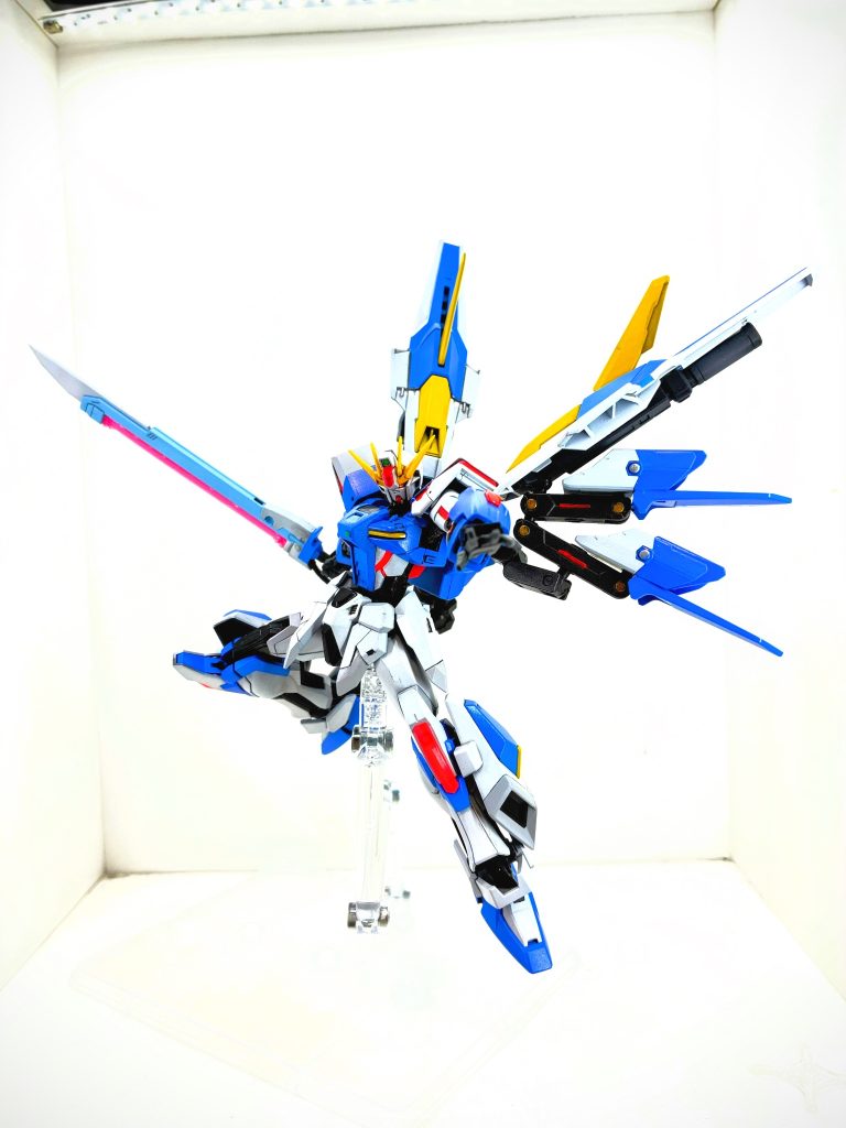 最後に&nbsp;今回オリジナルミキシング　ガンダムオベリスク制作すました。キット材料案外真似もしやすいんじゃないでしょうか？また、今回は他モデラーさんとのコラボ企画でもあるので気合い入ってますミキシングは楽しいですね〜🤣でわまた👋