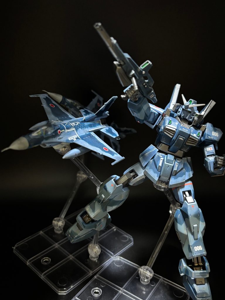 アクションポーズ取らせてみましょう！いやぁカッケーっす(zaku-kao6)✨カラーリング揃えてるので統一感ありますね👍&nbsp;