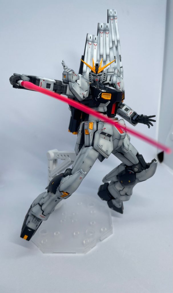 RG 1/144 νガンダム–3枚目/制作者：もこやま